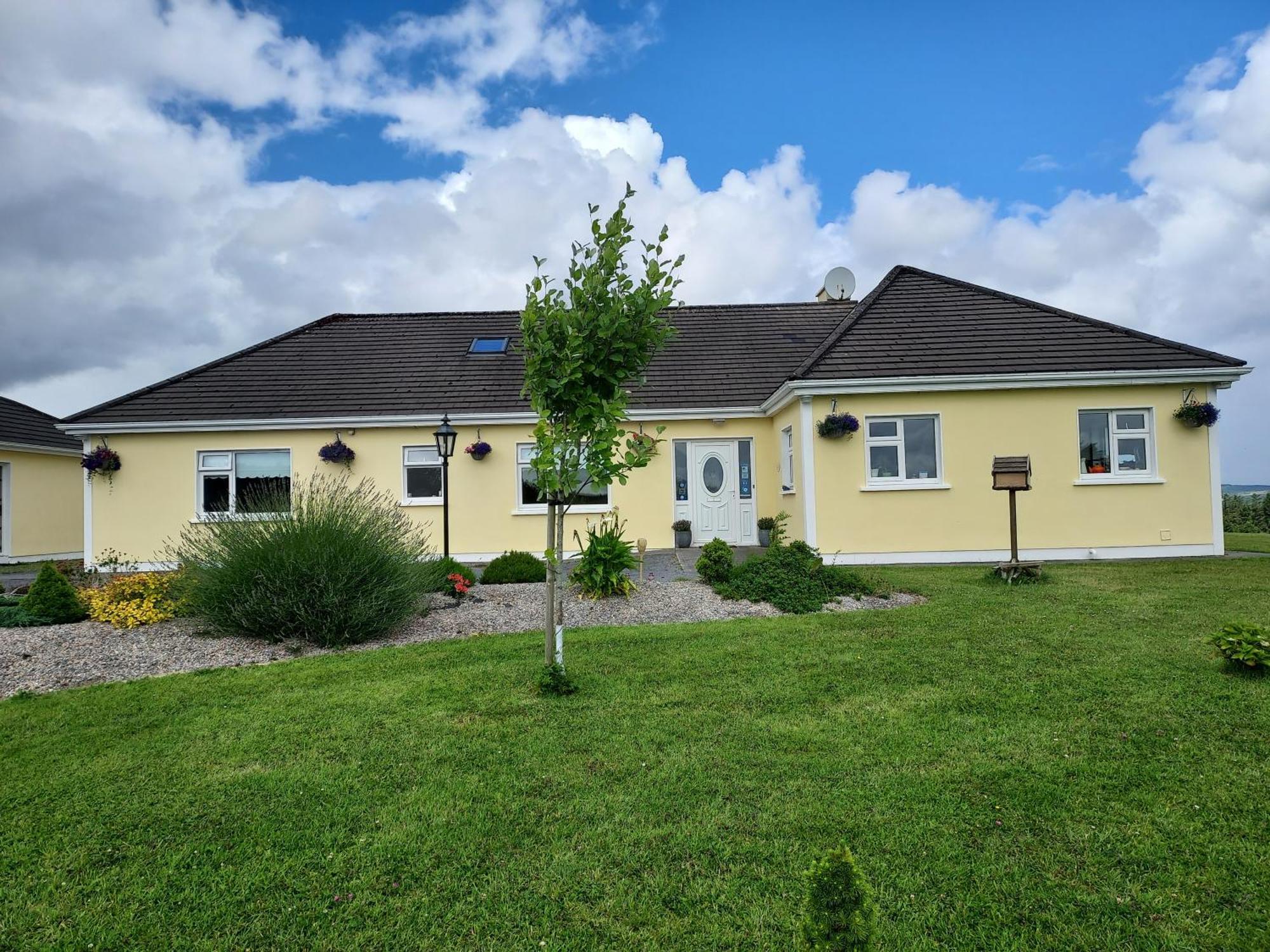 Tullaleagan Guesthouse Oughterard Bagian luar foto