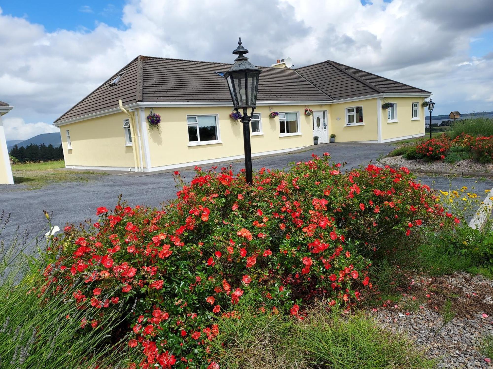 Tullaleagan Guesthouse Oughterard Bagian luar foto
